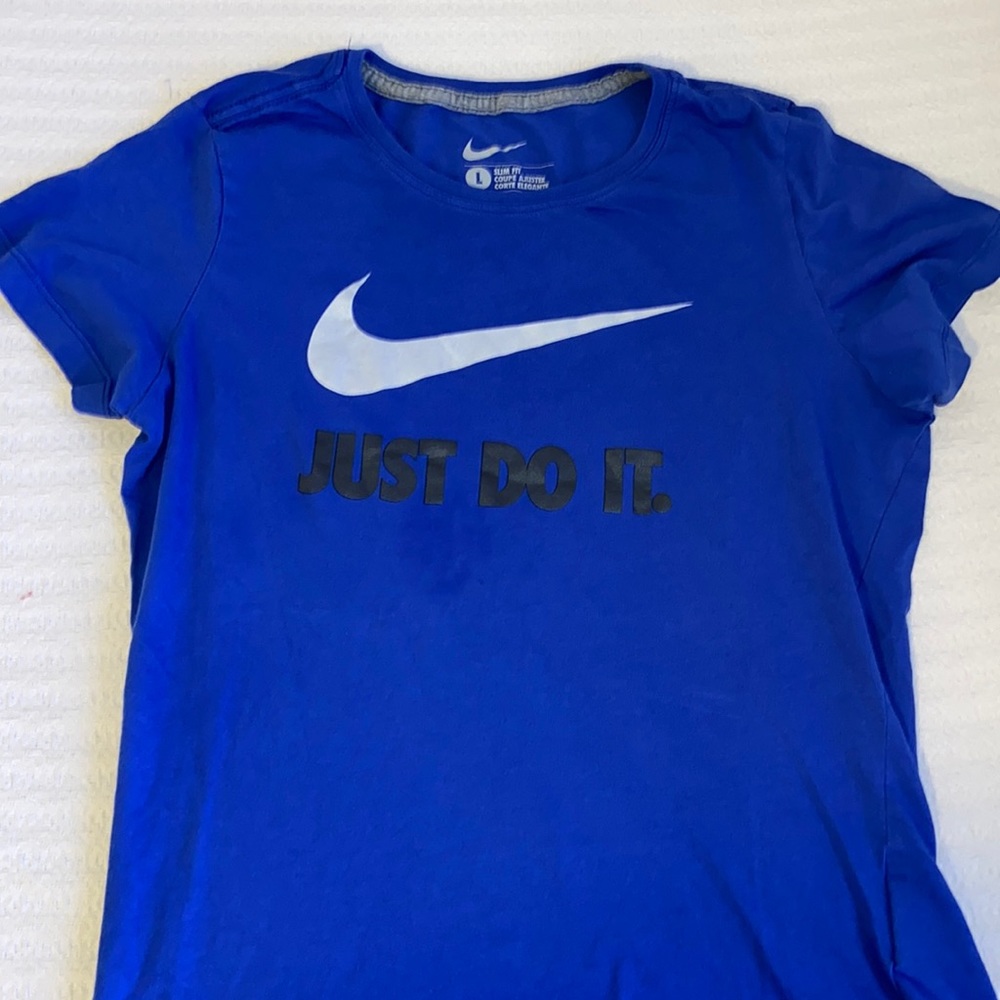 Nike slim tee